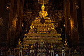 Eine Buddha-Statue im Wat Pho-Tempel in Thailand.