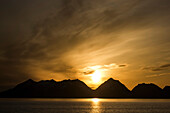 Berge nördlich des Polarkreises, Land der Mitternachtssonne; Norwegen