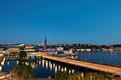 Straße über das Wasser; Stockholm Schweden