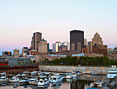 Montreal Skyline früh am Morgen; Montreal Quebec Kanada