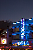 USA, Florida, Miami, South Beach, Art-Déco-Viertel, ein klassisches Gebäude. NUR FÜR REDAKTIONELLE ZWECKE.