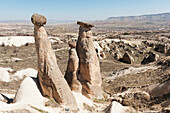 Die Drei Schönen Feenschornsteine; Urgup Nevsehir Türkei