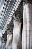 Architektonisches Detail an Säulen; Montreal Quebec Kanada