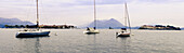 Segelboote beim Anlegen am Lago Maggiore; Italien