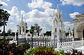 Gräber in der Nekropole Cristobal Colon; Havanna, Artemisa, Kuba