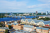 Blick von der Akademie der Wissenschaften auf den Zentralmarkt, das zentrale Marktviertel und den Fluss Daugava; Riga, Lettland