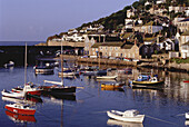 Boote im Hafen, Mousehole Cornwall, England