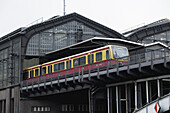U-Bahnhof in der Friedrichstadt, Berlin, Deutschland