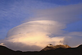 Mt. Fitz Roy in der Morgendämmerung, Patagonien, Argentinien