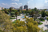 Die Plaza 25 de Mayo, der Hauptplatz im Zentrum von San Juan, Argentinien.