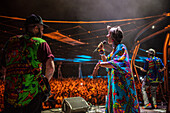 Die kolumbianische Band Aterciopelados spielt live beim Vive Latino 2022 Festival in Zaragoza, Spanien