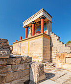Palace of Minos, restored north entrance, ancient city of Knossos, Iraklion, Crete, Greek Islands, Greece, Europe
