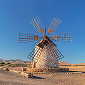 Traditionelle Windmühle Molino de Tefia, Tefia, Fuerteventura, Kanarische Inseln, Spanien, Atlantik, Europa