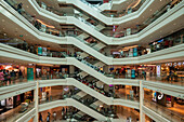 Innenansicht des Plaza Singapura, Singapur, Südostasien, Asien