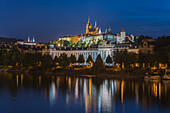 Prager Burg bei Nacht, UNESCO-Welterbe, Prag, Böhmen, Tschechische Republik (Tschechien), Europa