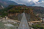 Hängebrücke von Pokhara über den Bhalam-Fluss, Pokhara, Nepal, Asien