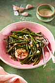 Roasted green beans with garlic