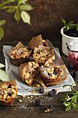 Blackberry-cinnamon oatmeal muffins