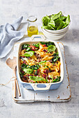 Pasta gratin with chorizo and spinach