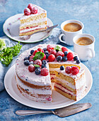 Summer cake with berries