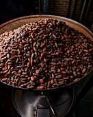 Roasting cocoa beans