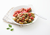Auberginen-Ricotta-Bällchen mit Tomatensauce
