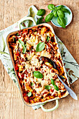 Roasted vegetable and chicken pasta bake