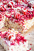 Rice krispie bars with white chocolate and raspberries