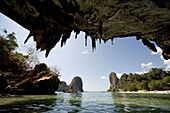 Höhle in Railay Beach, Thailand