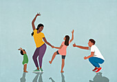 Glückliche Familie jubelt und tanzt, hat Spaß zusammen