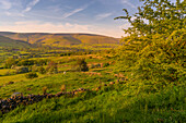 View of landscape toward Edale village in spring, Derbyshire Dales, Peak District National Park, Derbyshire, England, United Kingdom, Europe\n
