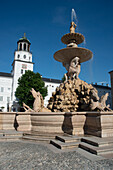 Residenzbrunnen (Residence Fountain), Altstadt, UNESCO World Heritage Site, Salzburg, Austria, Europe\n