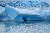 Eisberge des San Rafael-Gletschers in der San Rafael-Lagune im Laguna San Rafael National Park, Chile.