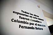 Kolumbianer versammeln sich am 15. September 2023, dem Tag seines Todes im Alter von 91 Jahren, im Museo Botero in Bogotá. Fernando Botero, bekannt für seine überdimensionalen Gemälde, starb in Monaco nach einer Lungenentzündung.