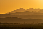 USA, Idaho, Bellevue, Gebirgsschichten bei Sonnenuntergang in der Nähe von Sun Valley