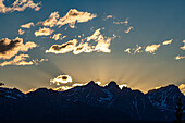 USA, Idaho, Stanley, Scenic view of Sawtooth Mountains at sunset\n
