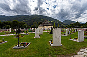 Cemetery, Sterzing, Sudtirol (South Tyrol) (Province of Bolzano), Italy, Europe\n