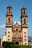 Churrigueresque Style Towers, Church of Santa Prisca de Taxco, founded 1751, UNESCO World Heritage Site, Taxco, Guerrero, Mexico, North America\n