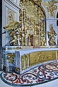 Frankreich, Yvelines, Versailles, Schloss von Versailles, von der UNESCO zum Weltkulturerbe erklärt, der Hauptaltar der Kapelle