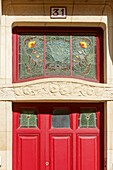 Frankreich, Meurthe et Moselle, Nancy, Detail des Glasfensters einer Tür im Jugendstil in der Avenida Anatole France