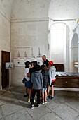 Frankreich, Gironde, Verdon-sur-Mer, Felsplateau von Cordouan, Leuchtturm von Cordouan, denkmalgeschützt, Besichtigung des Leuchtturms, kommentiert von einem Leuchtturmwärter, aufwendige Schatzsuche für Kinder und Jugendliche