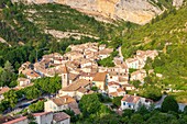 France, Hautes-Alpes, regional natural park of Baronnies Provençal, Orpierre, the village surrounded by cliffs, climbing site, the cliff of Puy\n