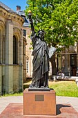 France, Paris, the museum of Arts and Crafts, Statue of Liberty\n