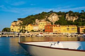 Frankreich, Alpes Maritimes, Nizza, von der UNESCO zum Weltkulturerbe erklärt, der alte Hafen oder Hafen Lympia und der Schlossberg