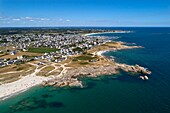 Frankreich, Finistere, Lesconil, der Strand von Kersauz und die Spitze von Goudoul (Luftaufnahme)