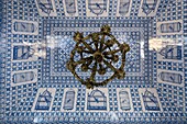 France, Yvelines (78), Montfort-l'Amaury, Groussay castle, interior of the Tartar tent wallpapered with Delft earthenware tiles, the ceiling\n