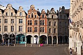 Frankreich, Pas de Calais, Arras, Place des Heros (Platz der Helden) und das von der UNESCO zum Weltkulturerbe erklärte Rathaus