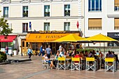 France, Hauts de Seine, Neuilly sur Seine, market place des Sablons\n