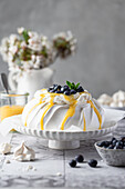 Pavlova with lemon curd and blueberries