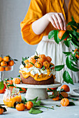 Clementinenkuchen mit Mascarpone, Clementine Curd und Pistazien